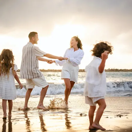 Wellclub - Family Wellness & Seaview מלון