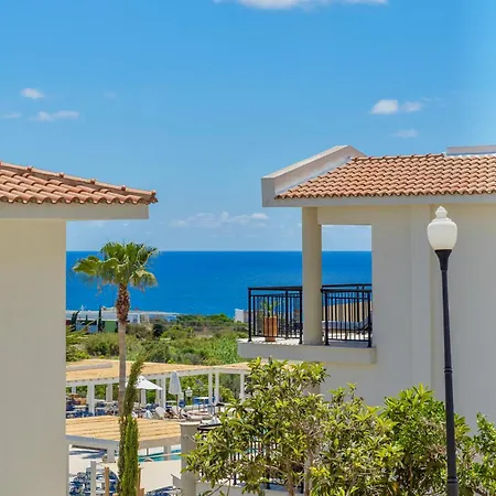 Готель Wellclub - Family Wellness & Seaview Suites 4*
