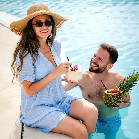 Wellclub - Family Wellness & Seaview מלון 4*